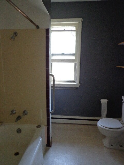 Building Photo - 125 E Gorham St