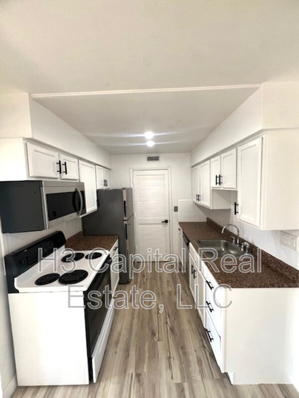 Building Photo - 11 Kensington Heights Rd