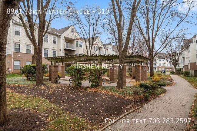 Building Photo - 8961 Town Center Cir