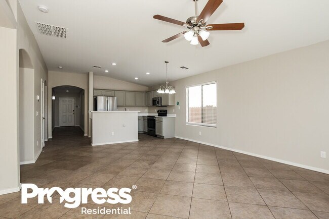 Building Photo - 1639 W Hidalgo Ave