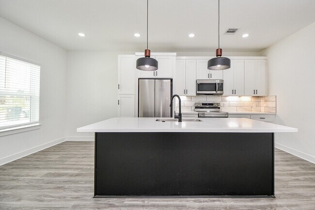 Foto del edificio - 9734 Pelsey St