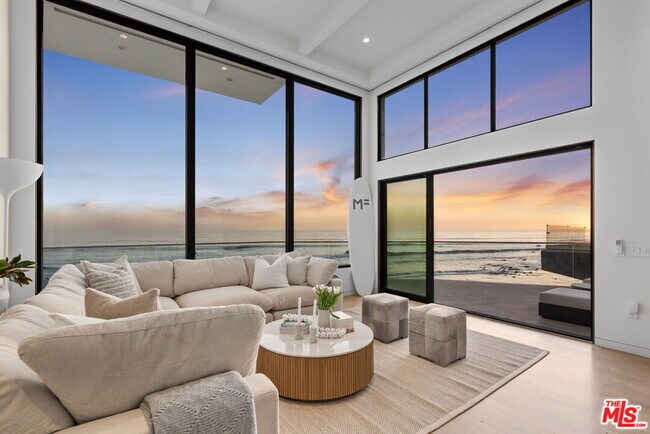 Foto del edificio - 24146 Malibu Rd