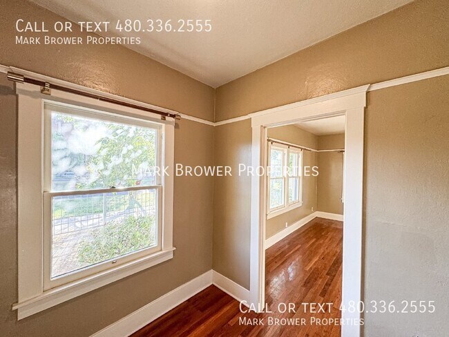 Foto del edificio - 137 N Robson Unit 1