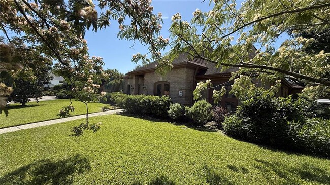 Building Photo - 11527 Cedar Creek Dr