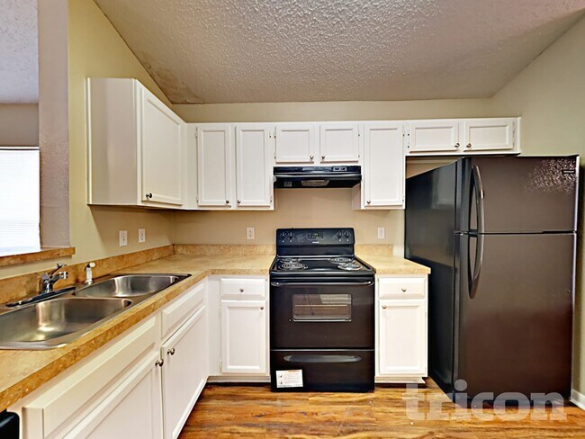 Foto del edificio - 3130 Kelling St