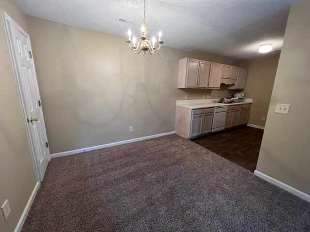 Foto del edificio - 2624 Guyer St