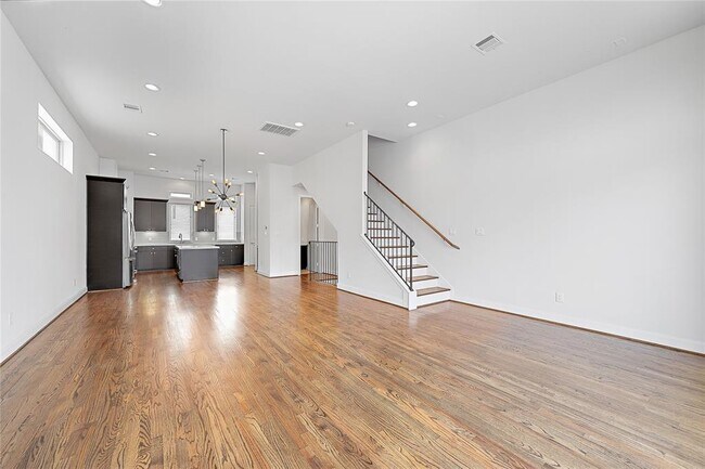 Building Photo - 4213 Schuler St