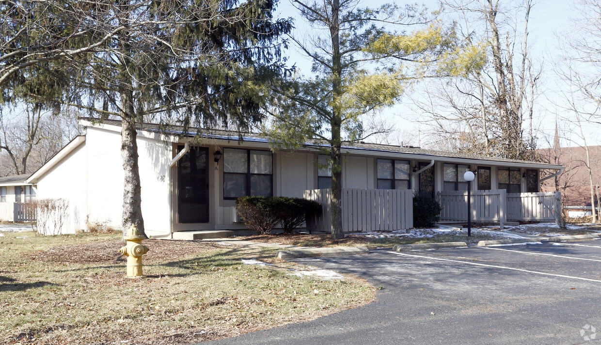 Waterbury Apartments Greenwood, IN