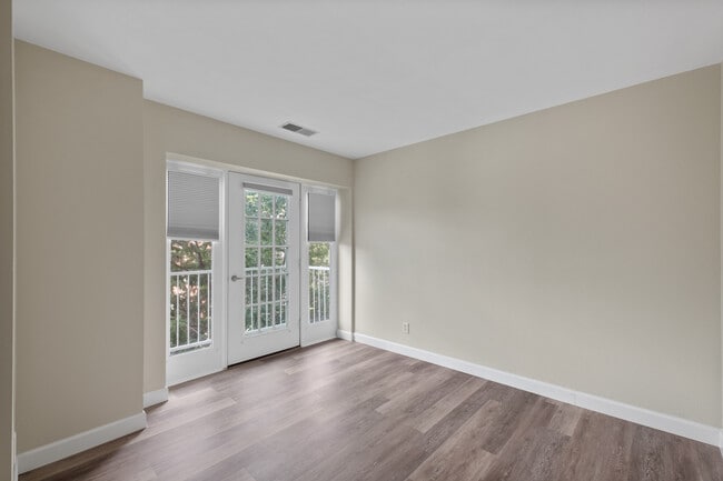 Building Photo - 5330 Pershing Ave
