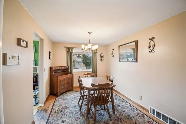 Building Photo - Single family house