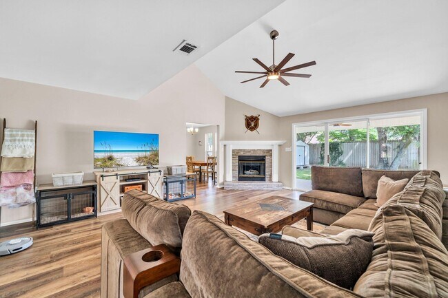 Foto del edificio - 4559 Castlewood Ln