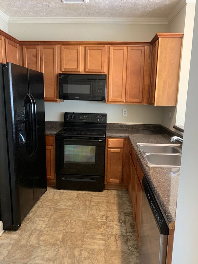 Foto del edificio - Condo- Townhouse in lake oconee area. Swimming pool, Tennis courts.