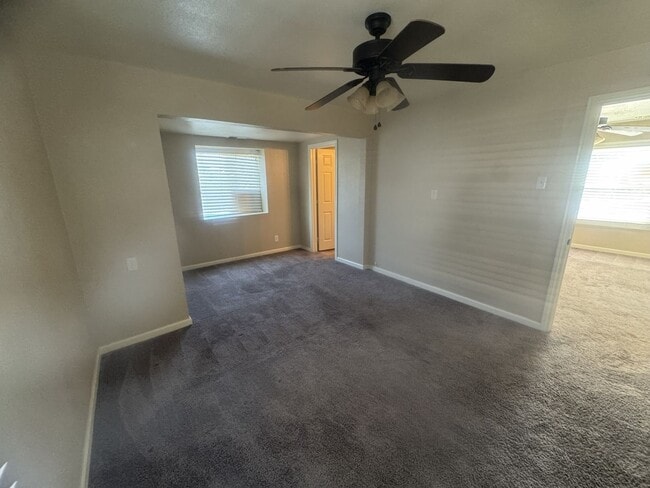 Building Photo - Beautiful upgraded home