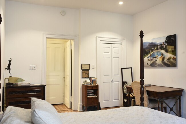 Foto del edificio - 20 E 84th St