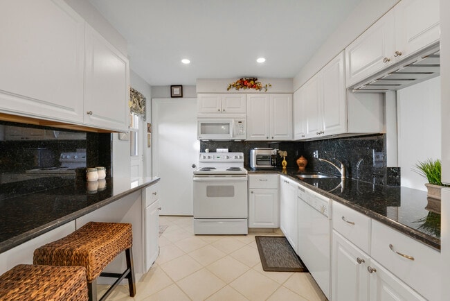 Building Photo - 6461 NW 2nd Ave