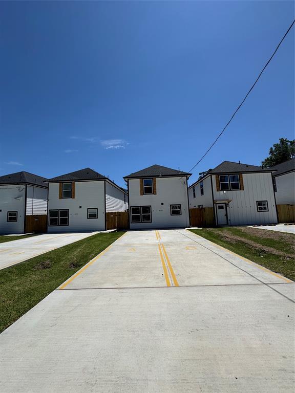 Building Photo - 8220 Bigwood St