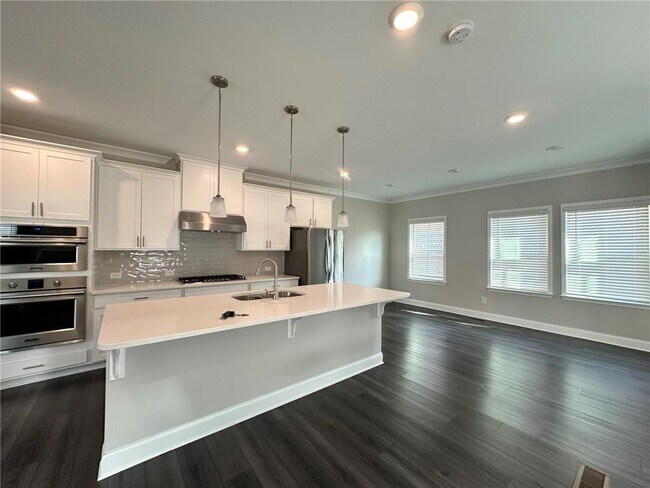 Building Photo - 3670 Trevi Ln