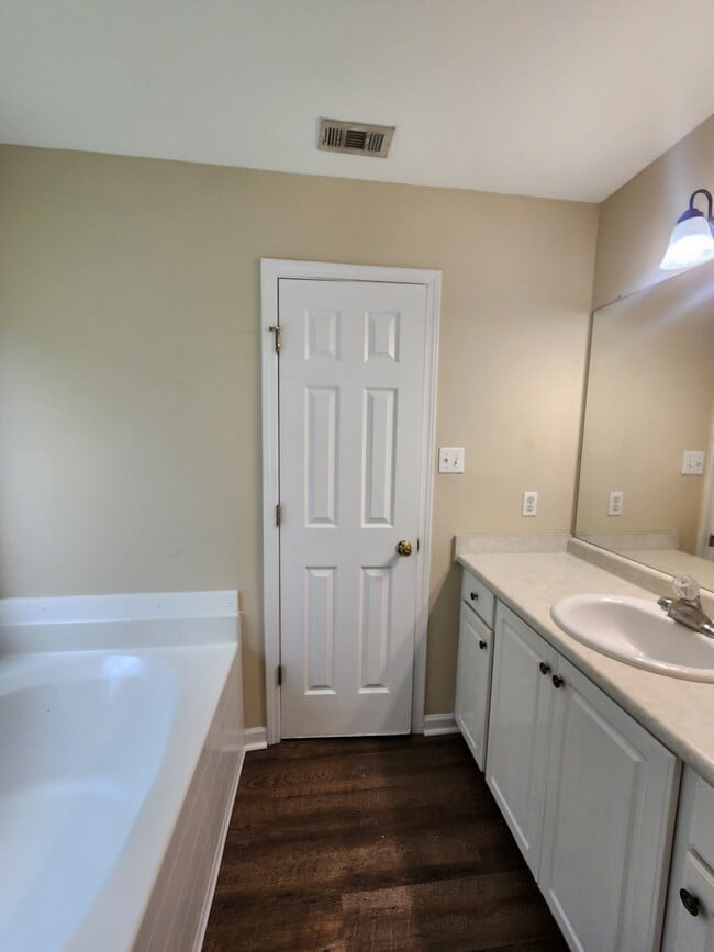 Building Photo - 5028 Scotch Pine Ave