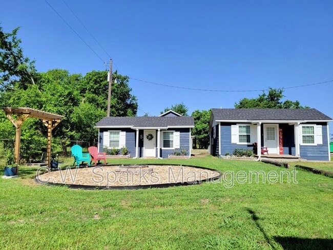 Building Photo - 1901 E Hwy 276