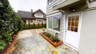 Building Photo - 3538 SW Barbur Blvd