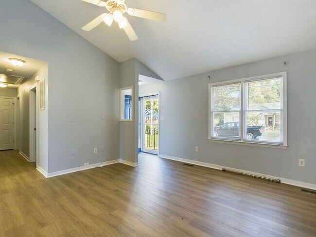 Building Photo - 5014 Caldwell Ave