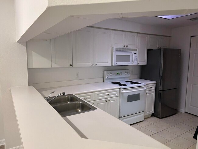 Foto del edificio - 2730 Anzio Ct