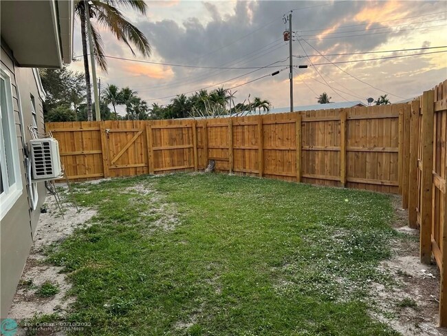 Building Photo - 100 Almar Dr