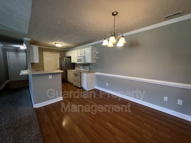 Building Photo - 1731 Renwick Drive