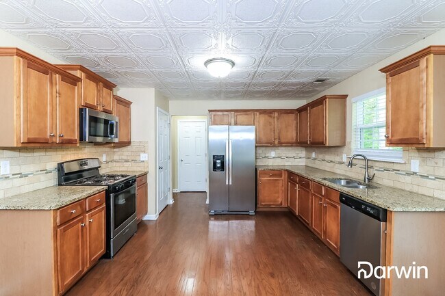 Foto del edificio - 146 Freedom Ct, Dallas, GA 30157