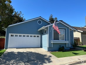 Building Photo - 1694 Colony Way