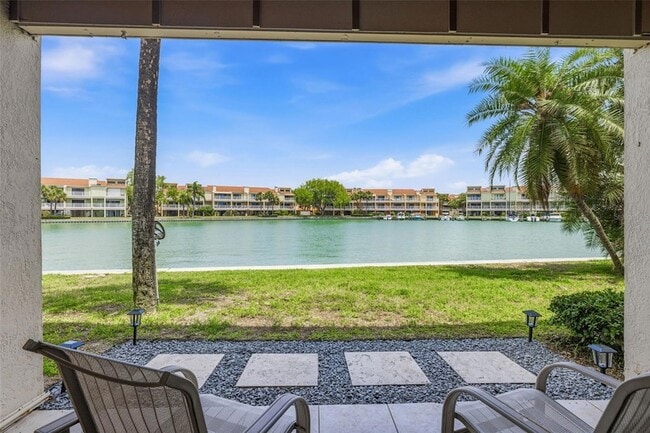 Building Photo - 554 Plaza Seville Ct