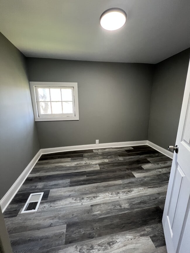 Building Photo - 1218 E 35th St