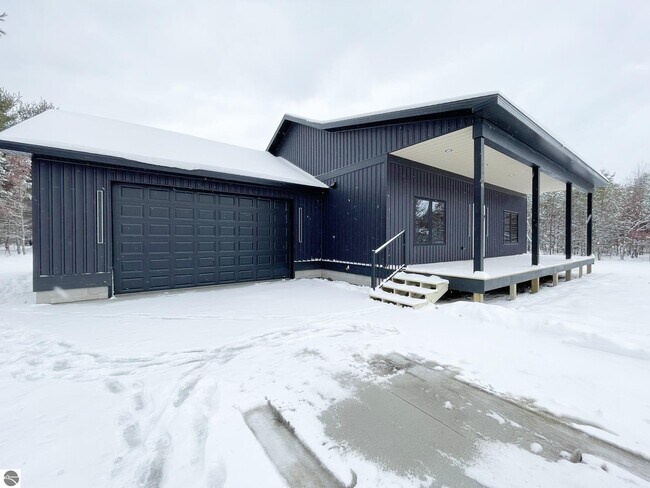 Foto del edificio - 9000 Kalkaska St