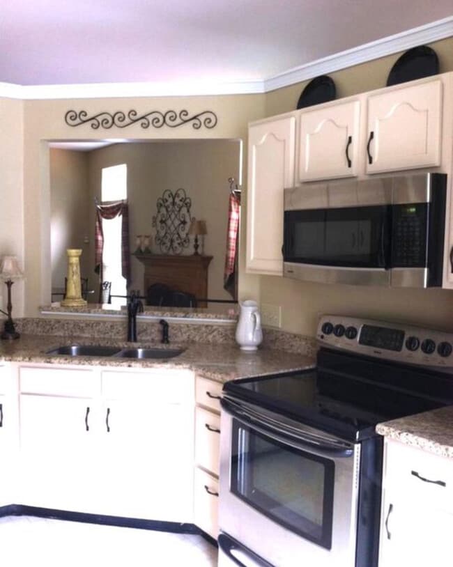 Foto del edificio - 5847 Misty Forest Pl NW