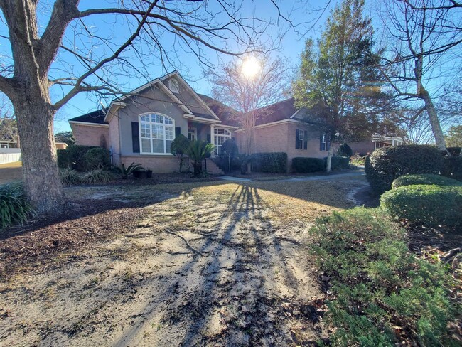 Foto del edificio - Southern Comfort Living: Elegant 3BR/3BA H...