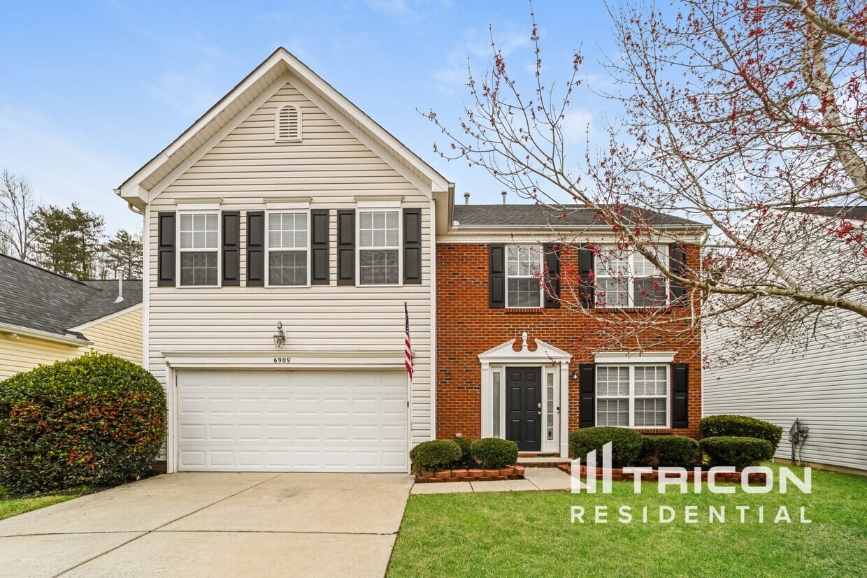 Foto principal - 6909 Goldenwillow Dr