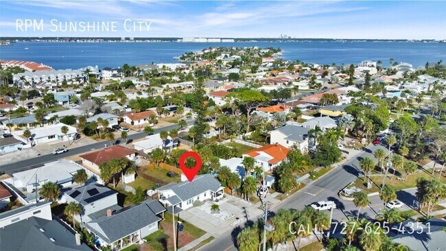 Foto del edificio - 56 44th Ave