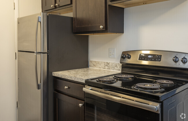 2BR, 1.5BA Townhome - 950 SF - Catons Villas North Townhomes