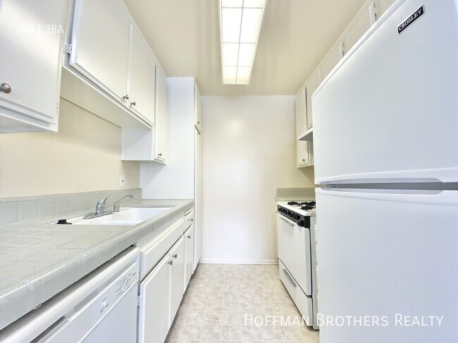 Foto del edificio - 3504 Jasmine Ave
