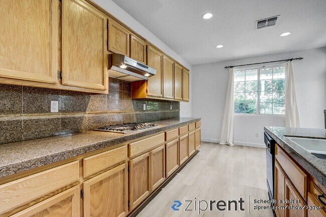 Building Photo - 2368 Marina Glen Way