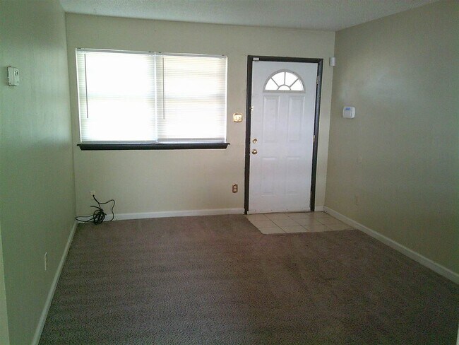 Foto del edificio - 4637 SW K Ave