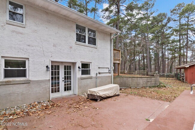 Building Photo - 190 Valhalla Rd