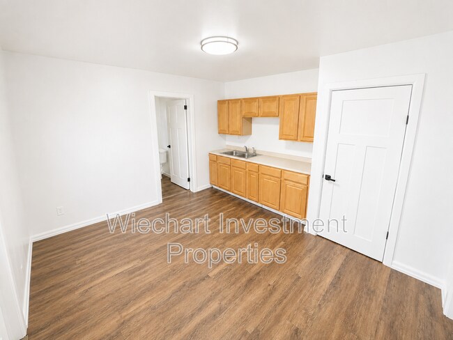 Foto del edificio - 618 W Wayne St