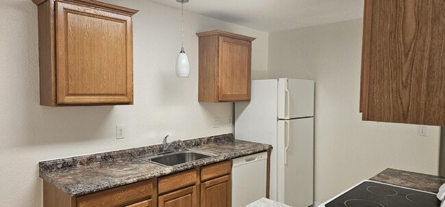 Foto del edificio - Indian Beach Park Duplex - walk to Ringlin...
