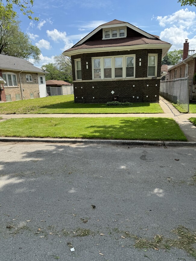 Foto del edificio - 12253 S Yale Ave