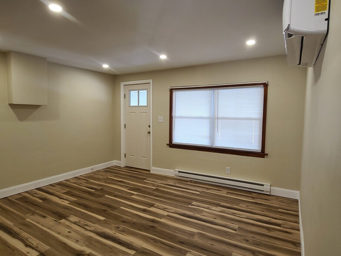 Living Room - 68 Hillside St