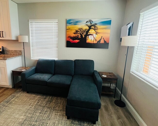 Building Photo - 401 S Mars Ave