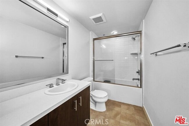 Building Photo - 436 S Virgil Ave