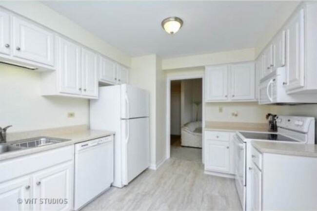 Kitchen - 80 Cedar Rdg