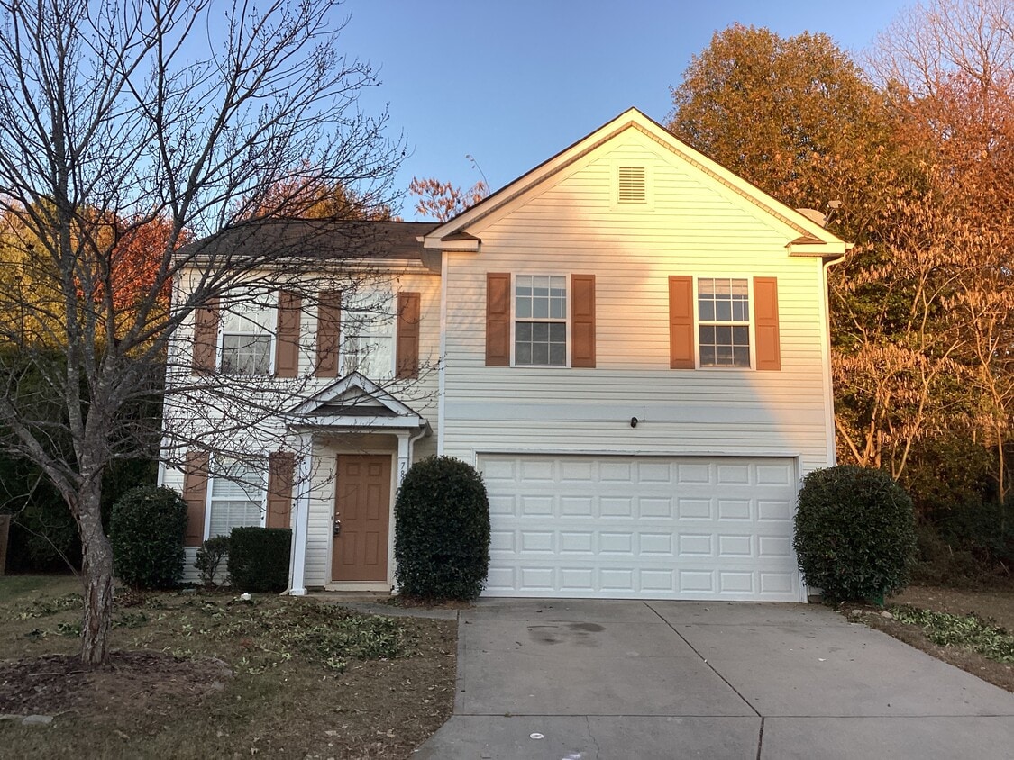 Primary Photo - 7800 Rabbits Foot Ln